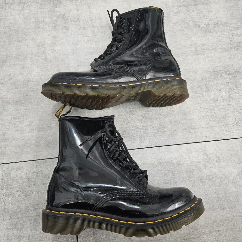 Dr. Martens 1460 Black Patent Lamper Leather 8 Eye Boots Womens 7 11821